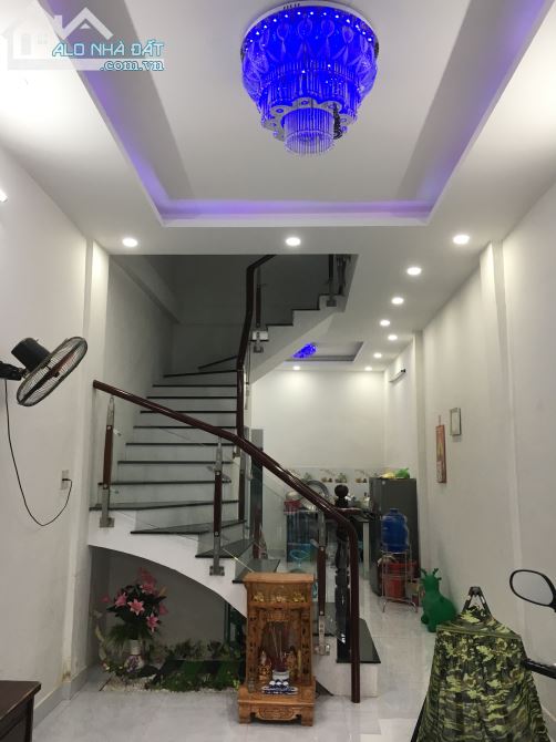 Chuyển công tác ,cần bán gấp căn nhà đẹp,hiện đại - 0