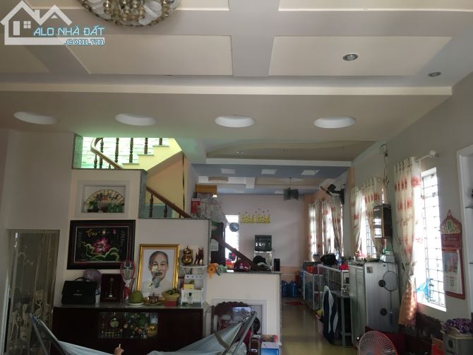 Cho thuê nhà biệt thự nguyên căn dài hạn mặt tiền đường Hoàng Việt,P5 Mỹ Tho - 1