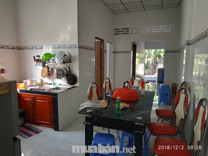 Bán nhà mặt tiền 5m. Cách khu công nghiệp Tân Hương 1km