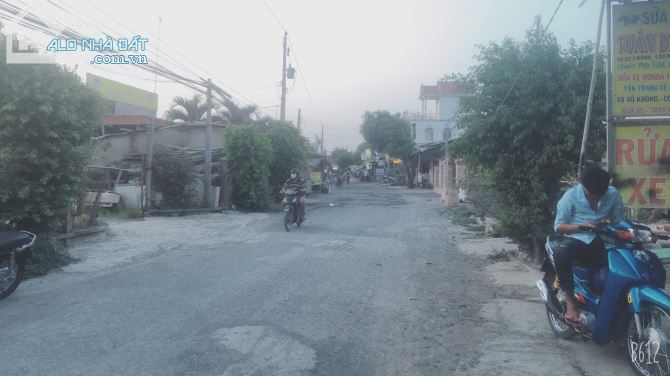 kẹt tiền bán nhà mặt tiền chợ Gò Lũy xã Nhị Bình - Gần QL1A - 188m2 thổ cư giá rẻ. - 0